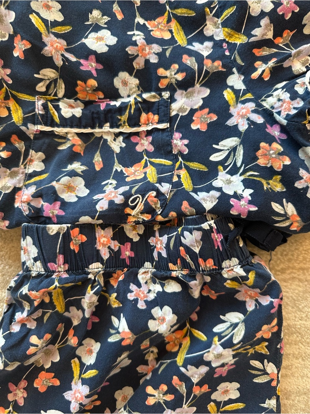 Victoria’s Secret Two Piece Sleep Set - Picture 6 of 6